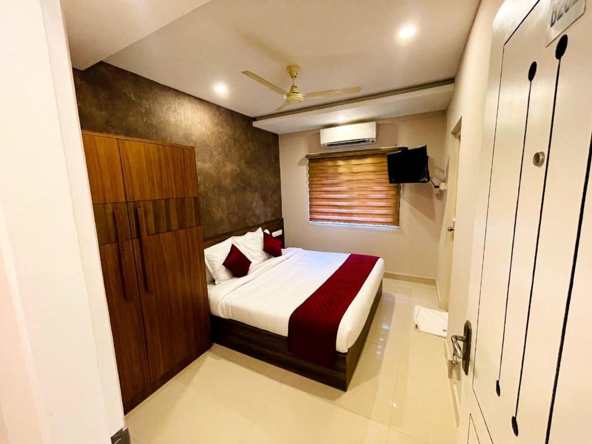 Kb Residency Hotell Kozhikode Exteriör bild