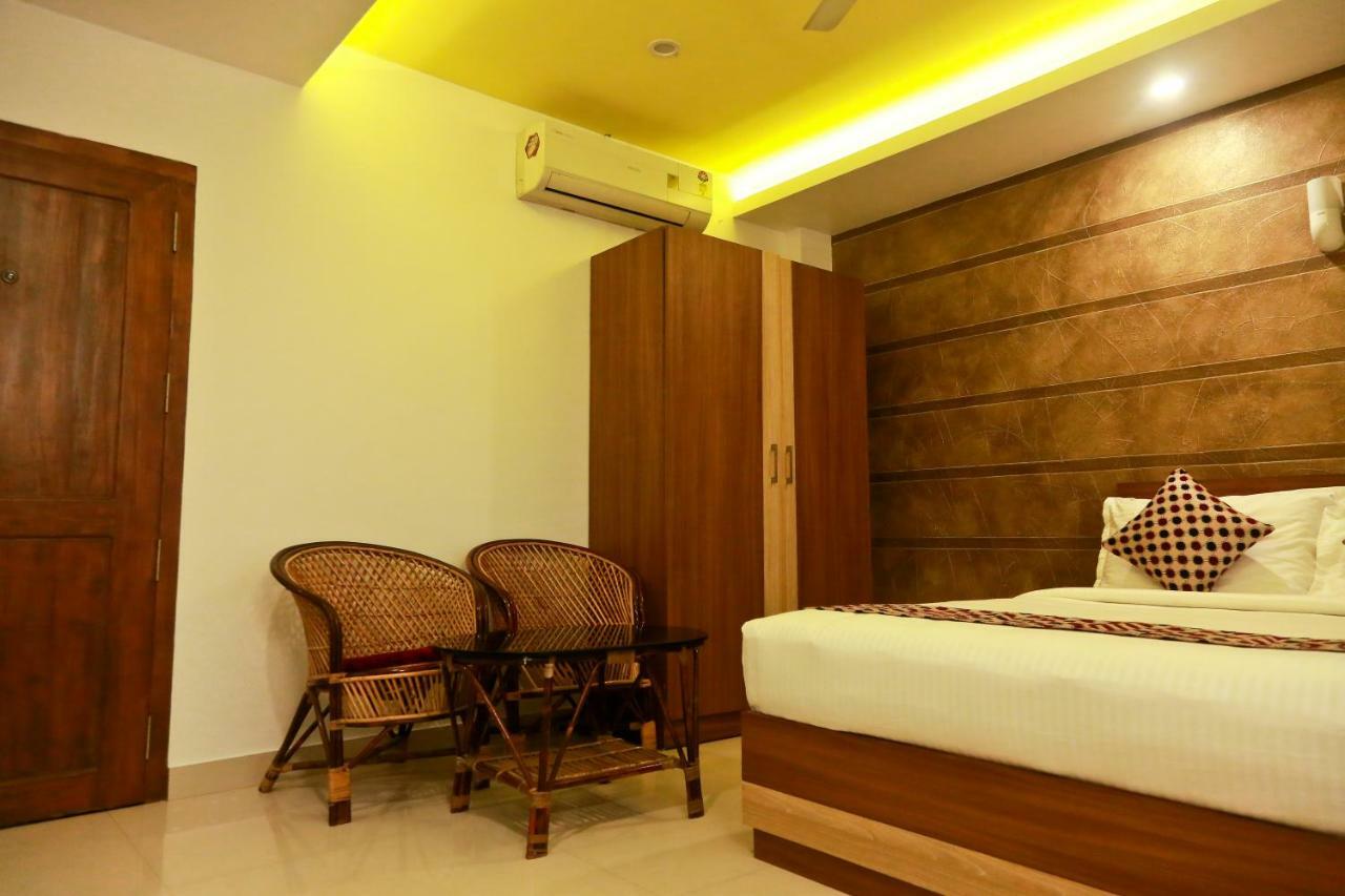 Kb Residency Hotell Kozhikode Exteriör bild