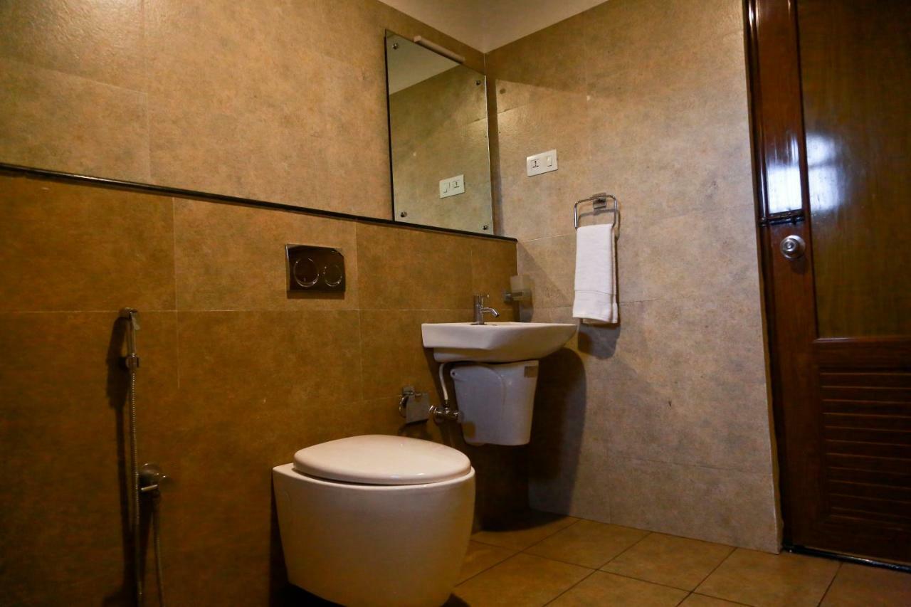 Kb Residency Hotell Kozhikode Exteriör bild